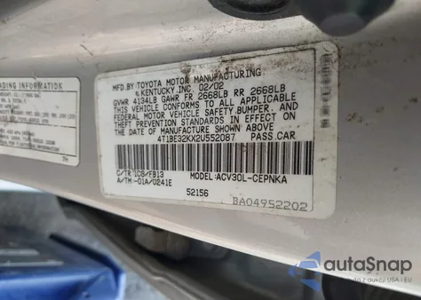 2002 Toyota Camry Le/Xle/Se z USA, uszkodzony, nr VIN 4T1BE32KX2U552087